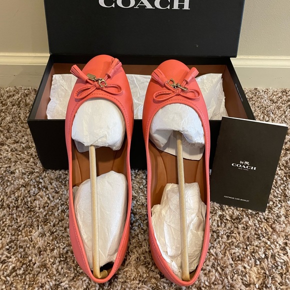 NIB Authentic Coach Flat - Picture 1 of 11